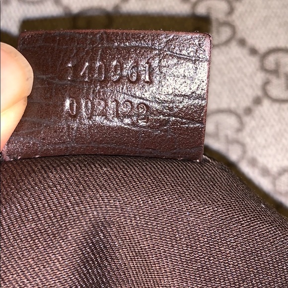 Gucci duffle bag, used only once! - Picture 8 of 8